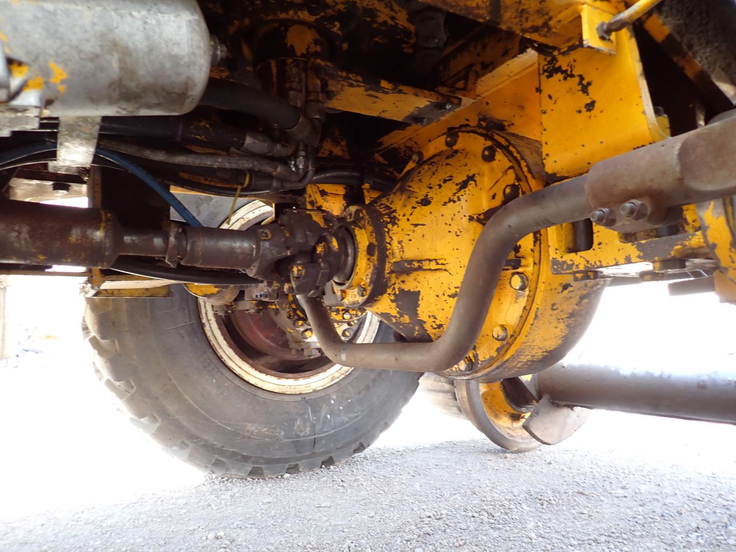 ./imagenes/INVOICE/2019/16595/EXCAVADORA FERROCARRILERA SOBRE LLANTAS SWINGMASTER_ 181 (55).JPG